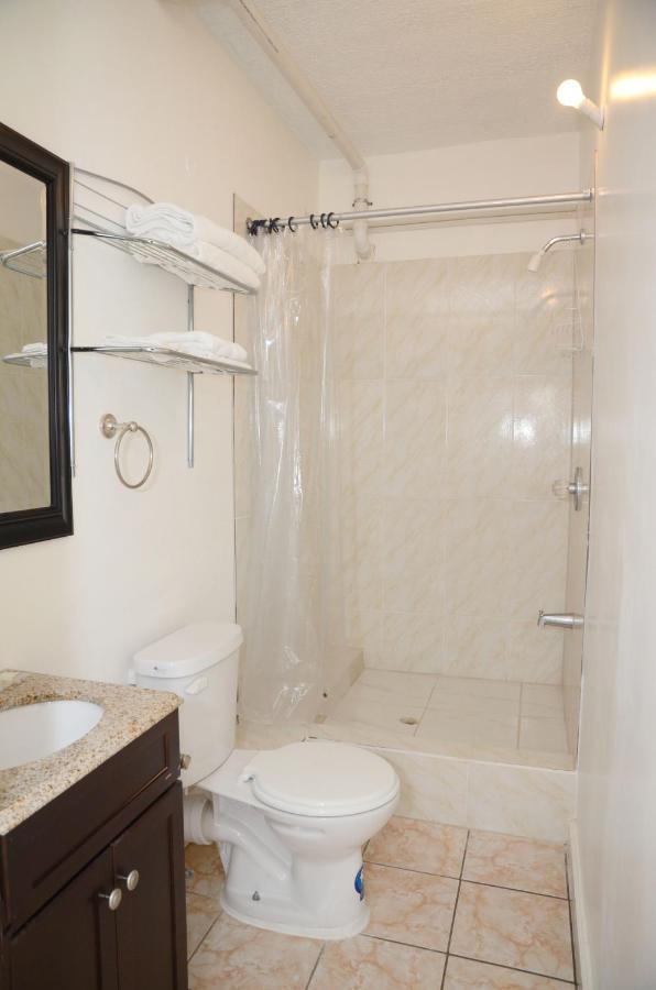 Bascombe Apartments Kingstown Bagian luar foto