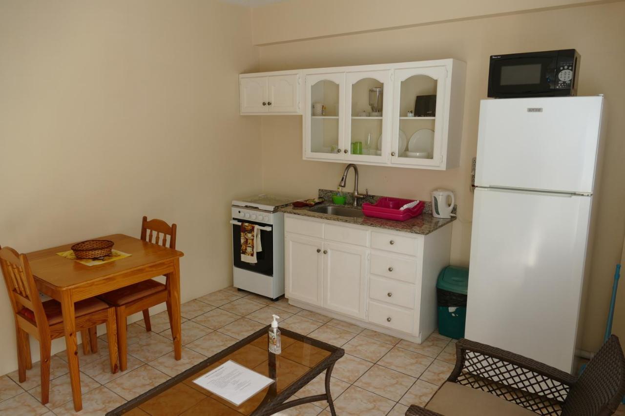 Bascombe Apartments Kingstown Bagian luar foto