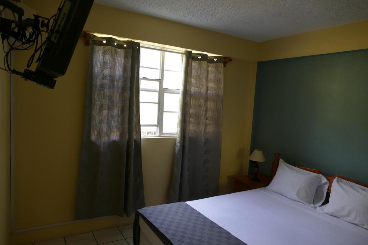 Bascombe Apartments Kingstown Bagian luar foto